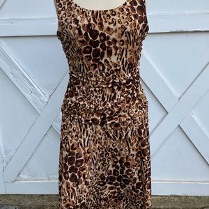 Very flattering leopard print dress